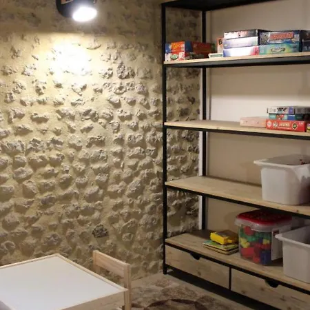 Maison Spacieuse En Pleine Nature Avec Piscine, Equipements De Loisirs Et Randonnees A Proximite - Fr-1-653-105 * Nonac