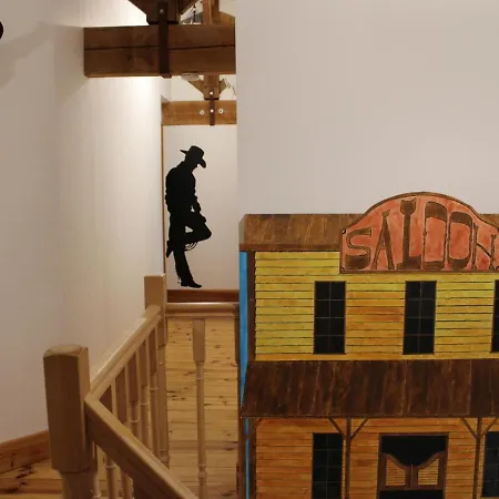 Maison Spacieuse En Pleine Nature Avec Piscine, Equipements De Loisirs Et Randonnees A Proximite - Fr-1-653-105 Nonac