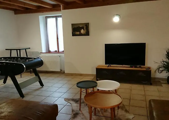 Maison Spacieuse En Pleine Nature Avec Piscine, équipements De Loisirs Et Randonnées à Proximité - Fr-1-653-105 Nonac