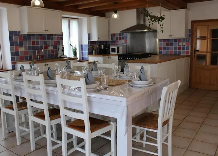 Maison Spacieuse En Pleine Nature Avec Piscine, équipements De Loisirs Et Randonnées à Proximité - Fr-1-653-105 Nonac