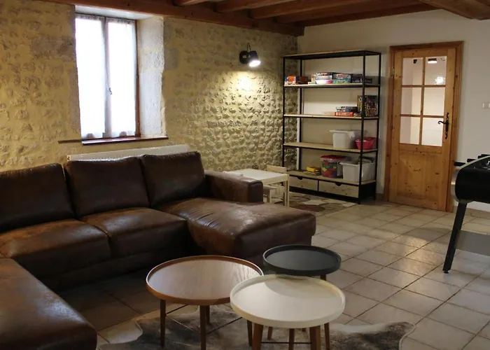 Maison Spacieuse En Pleine Nature Avec Piscine, équipements De Loisirs Et Randonnées à Proximité - Fr-1-653-105 Casa de Férias Nonac