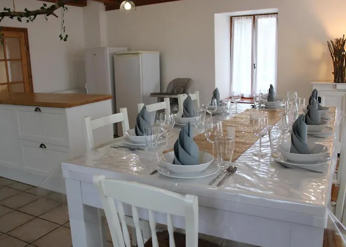 Maison Spacieuse En Pleine Nature Avec Piscine, équipements De Loisirs Et Randonnées à Proximité - Fr-1-653-105 Nonac