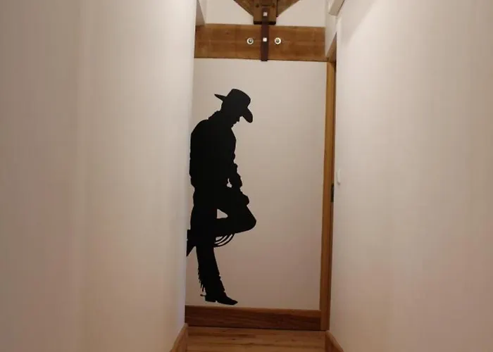 Casa de Férias Maison Spacieuse En Pleine Nature Avec Piscine, équipements De Loisirs Et Randonnées à Proximité - Fr-1-653-105