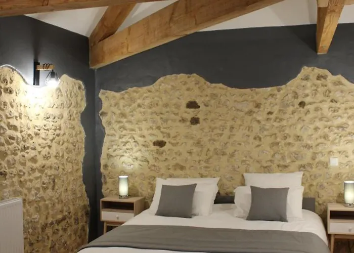 Casa de Férias Maison Spacieuse En Pleine Nature Avec Piscine, équipements De Loisirs Et Randonnées à Proximité - Fr-1-653-105